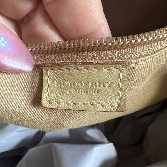 Burberry beige house check canvas handbag - Picture 10 of 11